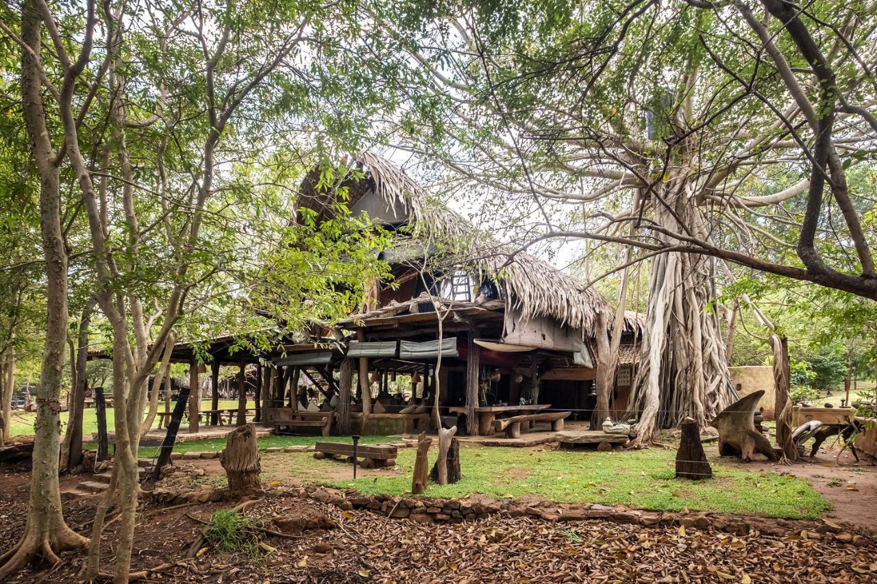 Banyan Camp Villa Hambegamuwa Exterior photo