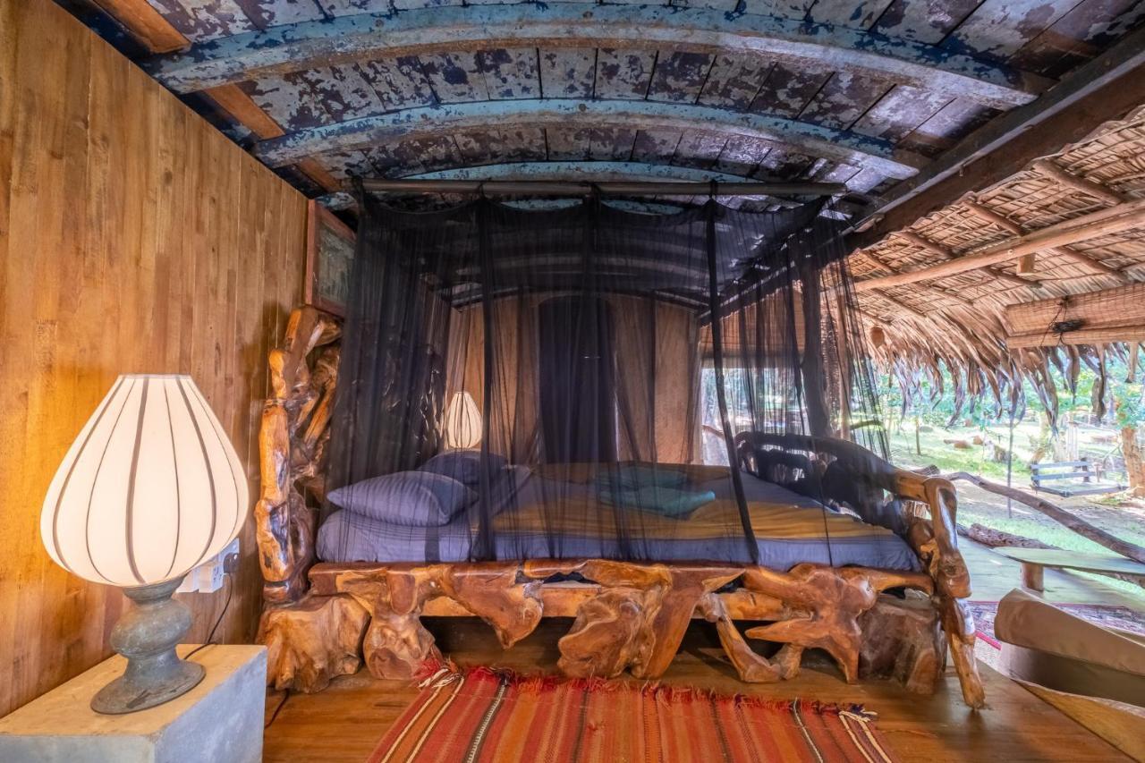 Banyan Camp Villa Hambegamuwa Exterior photo