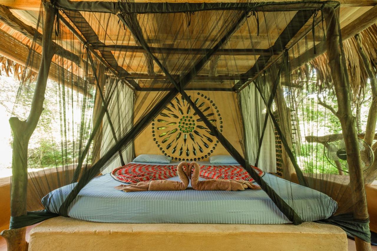 Banyan Camp Villa Hambegamuwa Exterior photo