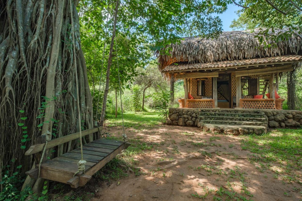 Banyan Camp Villa Hambegamuwa Exterior photo