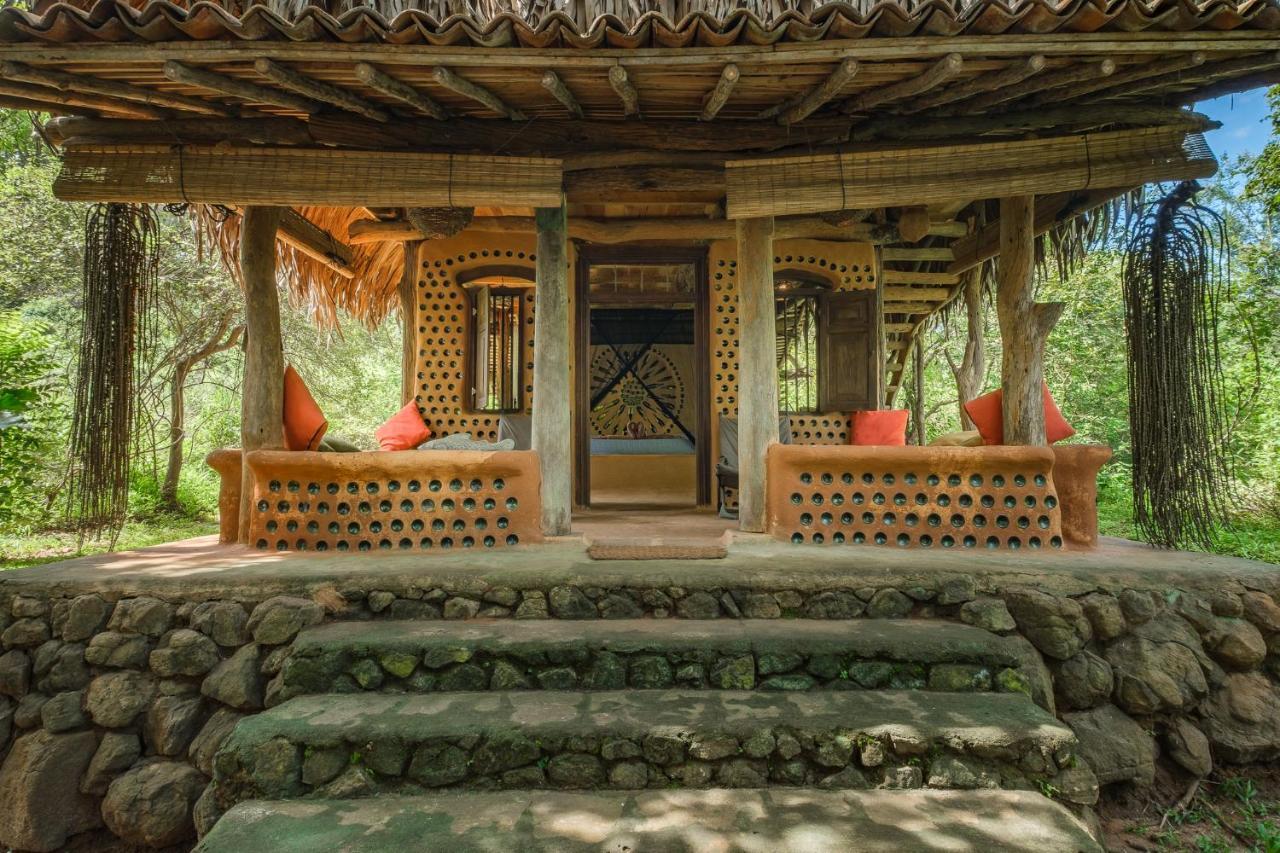 Banyan Camp Villa Hambegamuwa Exterior photo