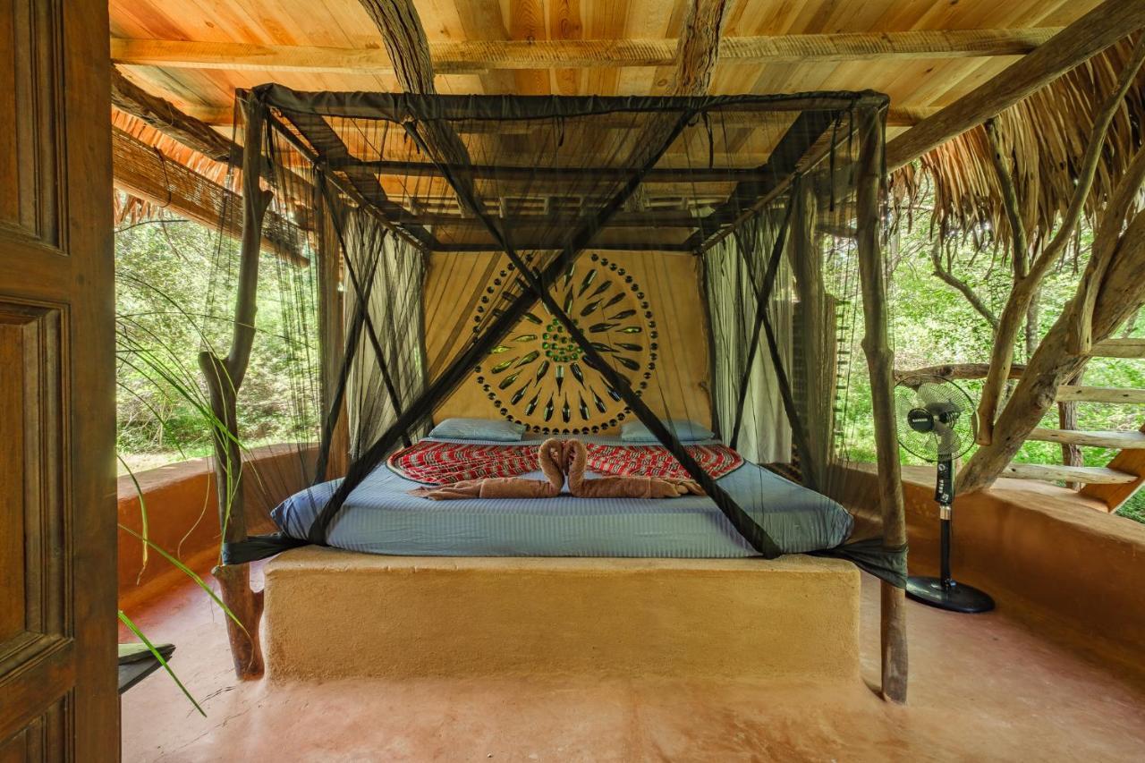 Banyan Camp Villa Hambegamuwa Exterior photo